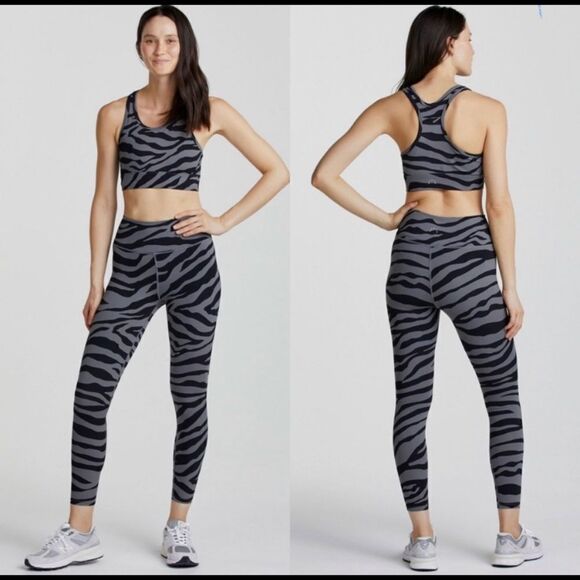 Varley leggings grey/black zebra Luna leggings large like new - Picture 1 of 7